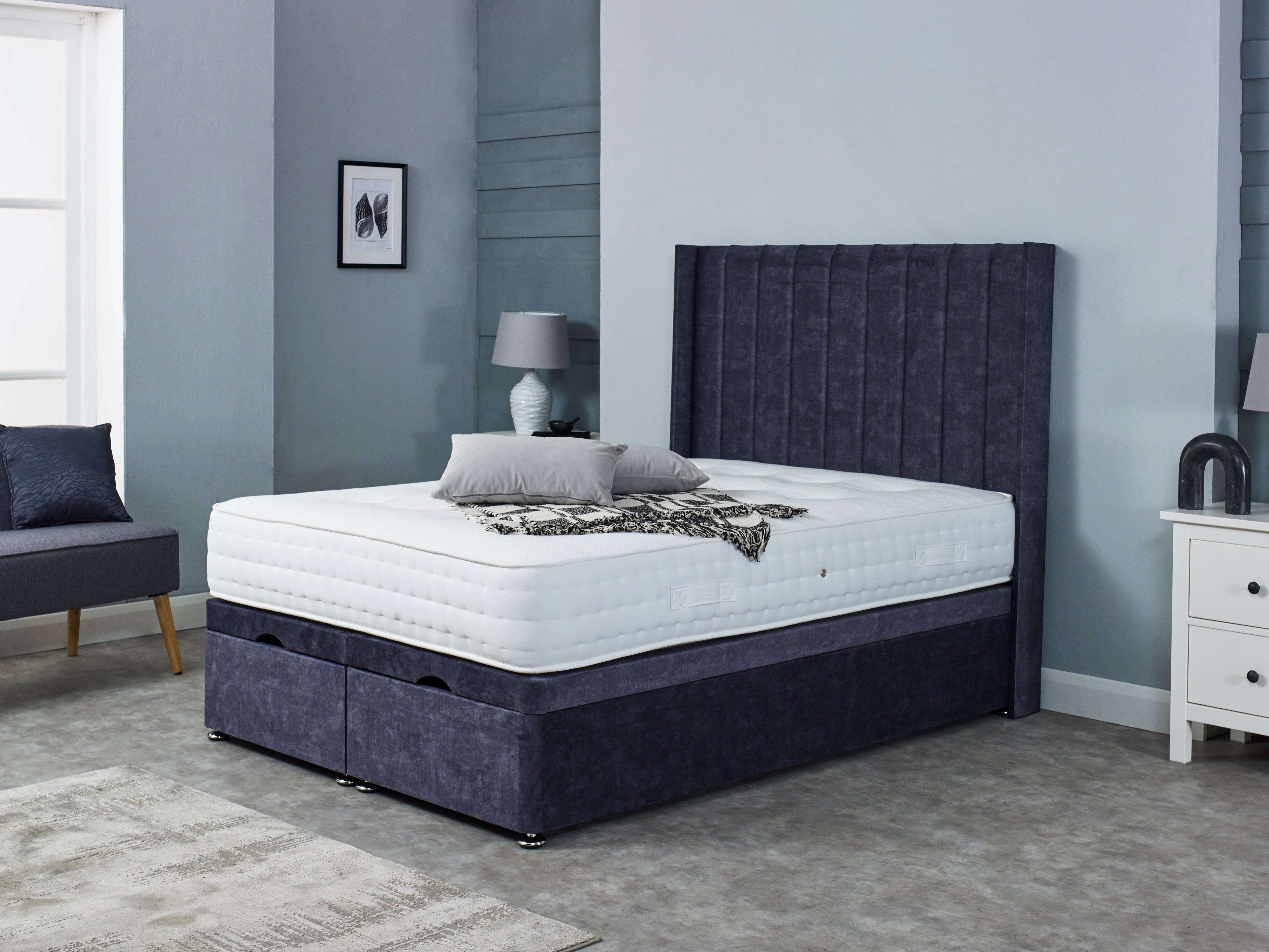 Loria Divan Ottoman With 54" Wing Headboard